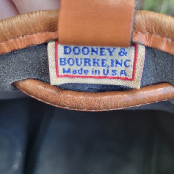 Dooney & Bourke Embossed Leather Drawstring Shoulder Bag Bicolor - Picture 8 of 12